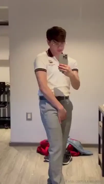 Les gusta como me queda el uniforme 