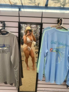 Selfie first before choosing what to buy here part 1