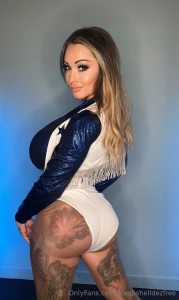 It s sexy saturday let s heat things up vip bombshelldez