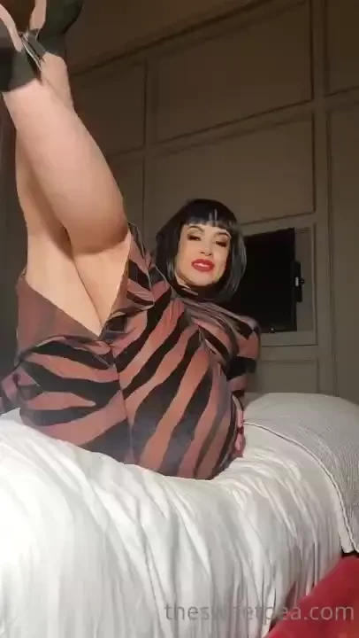 End of the night i m back at my hotel room ready to take care of my 