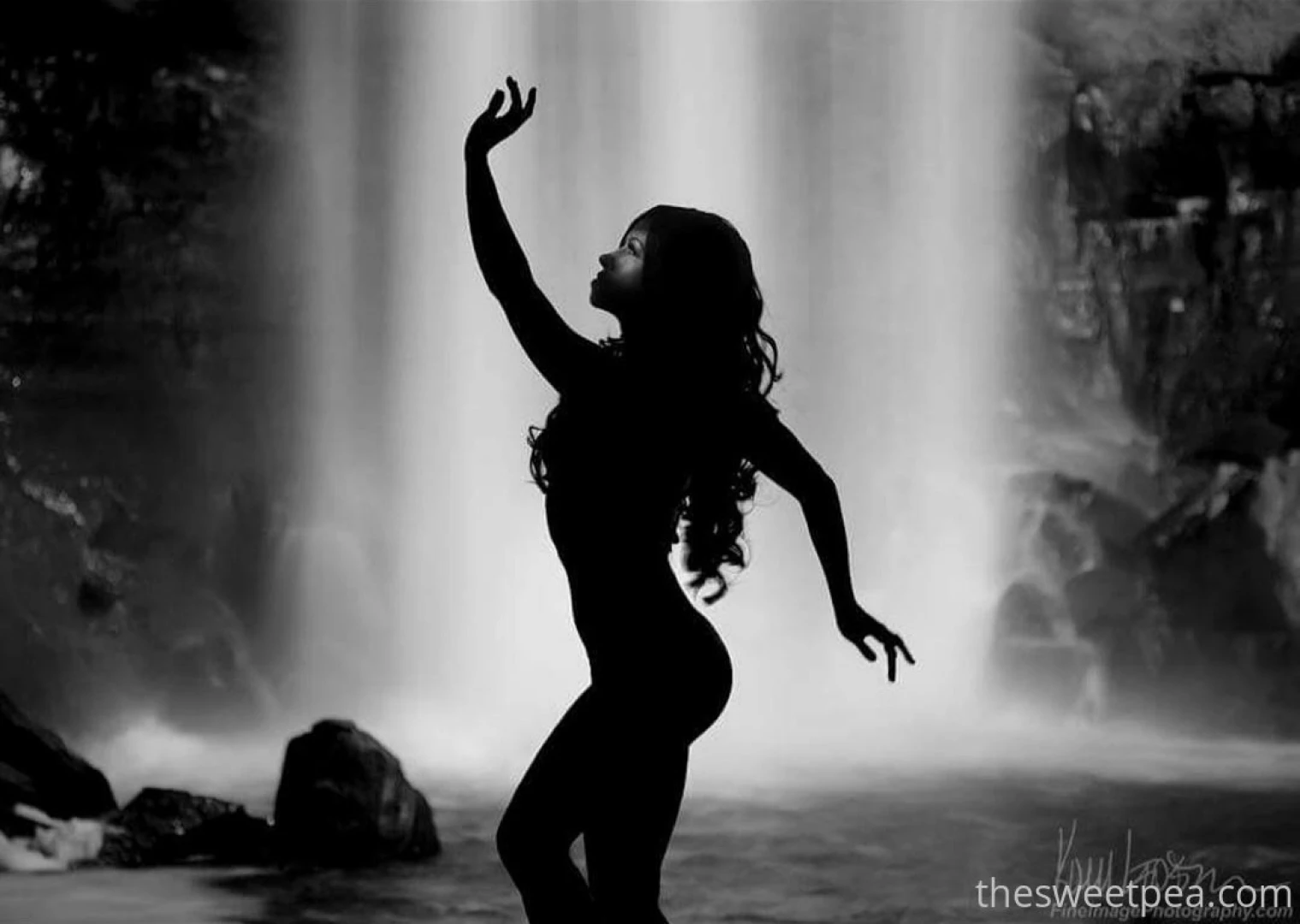 Whoever knows s he is deep strives for clarity whoever would like to 