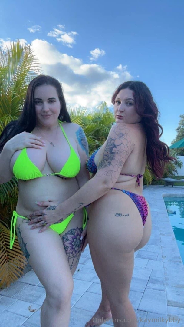 I freakin love my best friend pole_thick2 