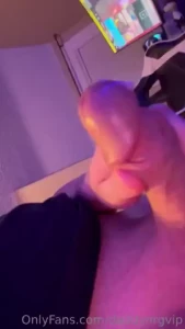 Cum watch me stream