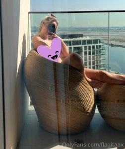 Naked and sun kissed tip to unlock
