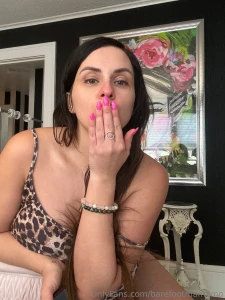 If i allowed you to kiss only one part of my body which one would you part 6