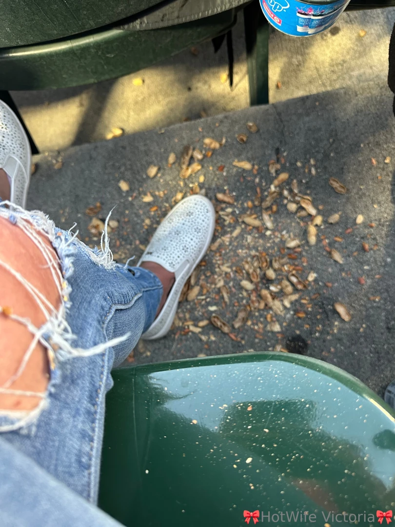 Mmm i ate some nuts tonight 