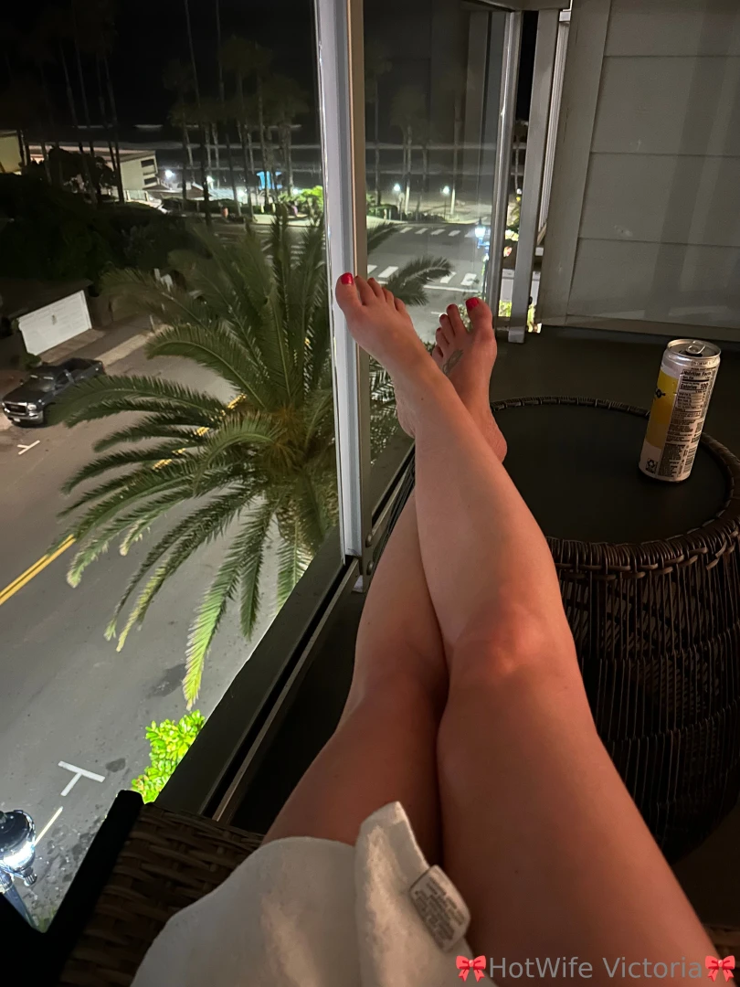 High heels or barefoot 