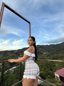 I accompany me in this landscape