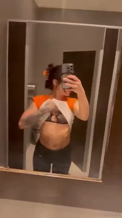 Very good day i m at starbucks to have a delicious coffee are you 