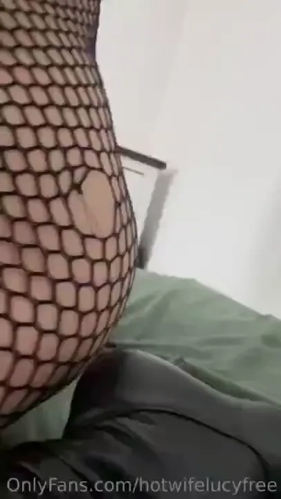 Soooo ready for tonight s live 8 30pm gmt xxxlucylove 