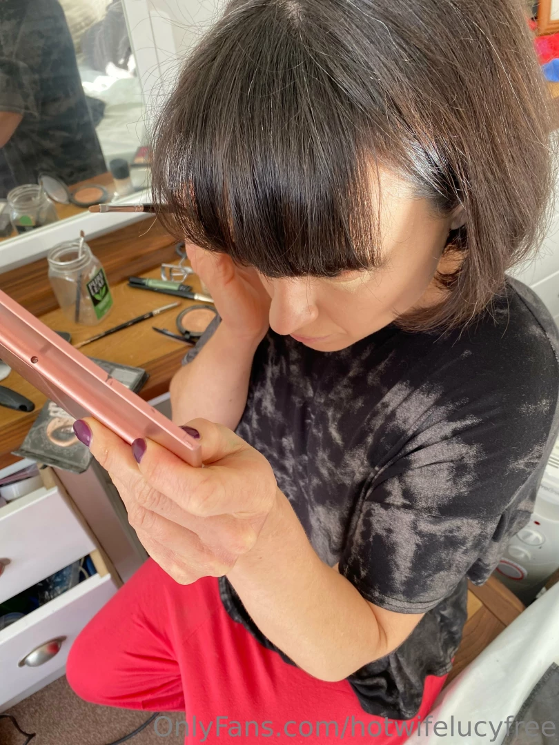 Getting ready to head off amp shoot some sexy content with belle o 