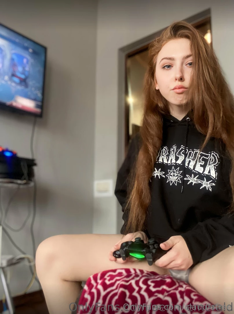 Aerin_emerald this cutie with angelic face and beautiful body is part 111 