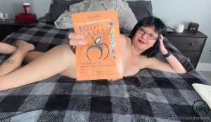 Self care sunday presents booty mask and chatting about nothing lol