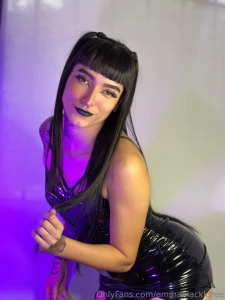 Te gusta como me queda el negro do you like how black looks on me part 2