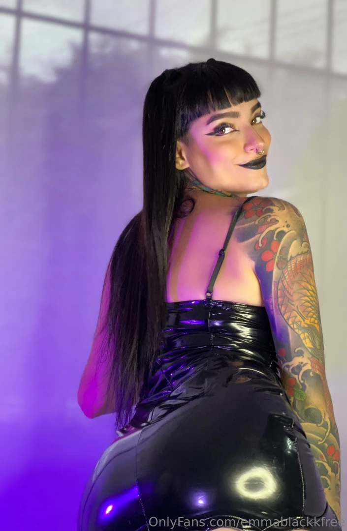 Te gusta como me queda el negro do you like how black looks on me part 1 