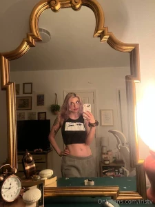 Tell me i m your type i might wink back