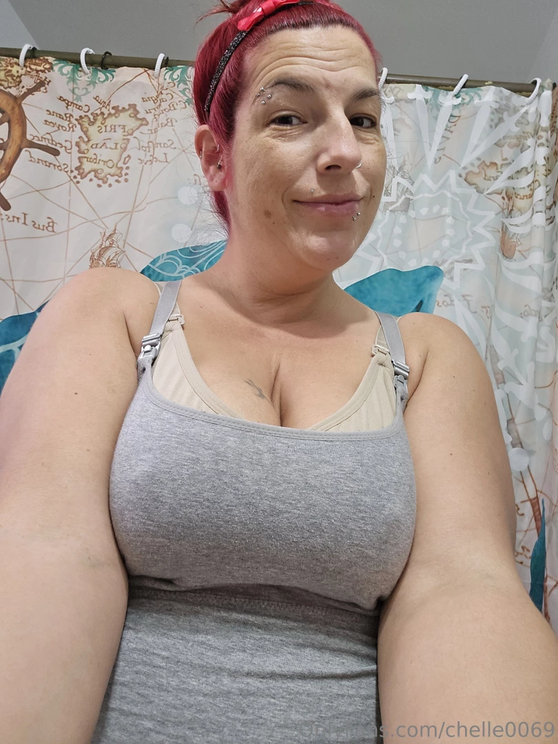 Good morning was a lil nipply this morning peep those big honkers 