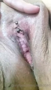 Next jiggly lips and spreading