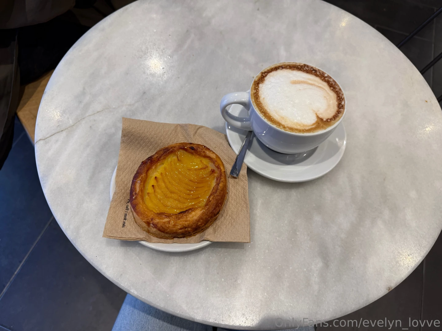 Starting my day with good vibes and a perfect cup of coffee how do you 