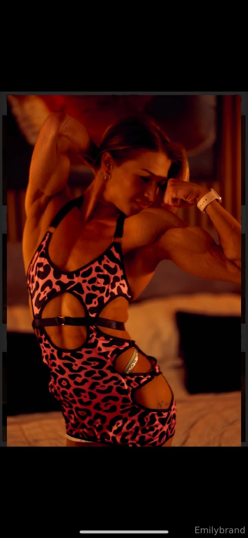 Who s your favourite muscle girl 