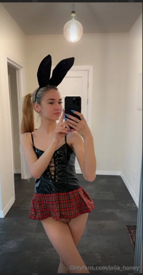 This hot thing marybrown01 is waiting for you she has amazing deals part 58 