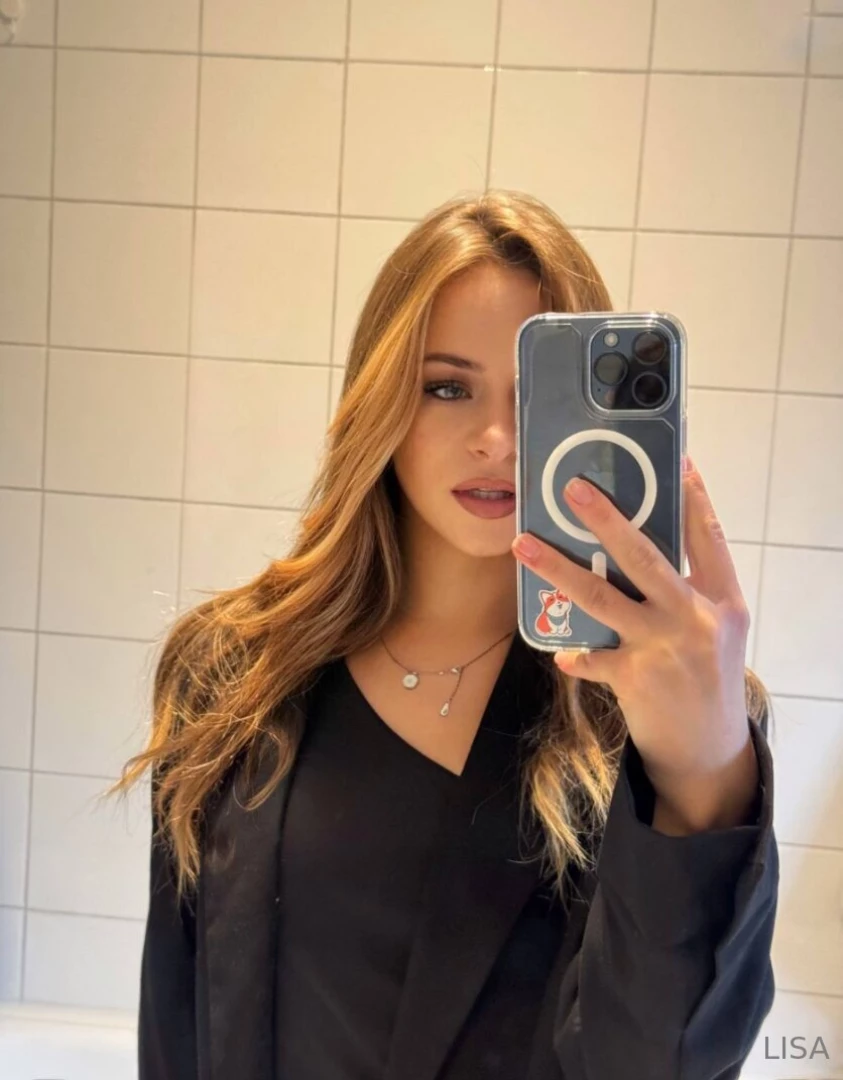 Itsmezoe now wet she loves having her juicy ass squeezed this angelic part 462 