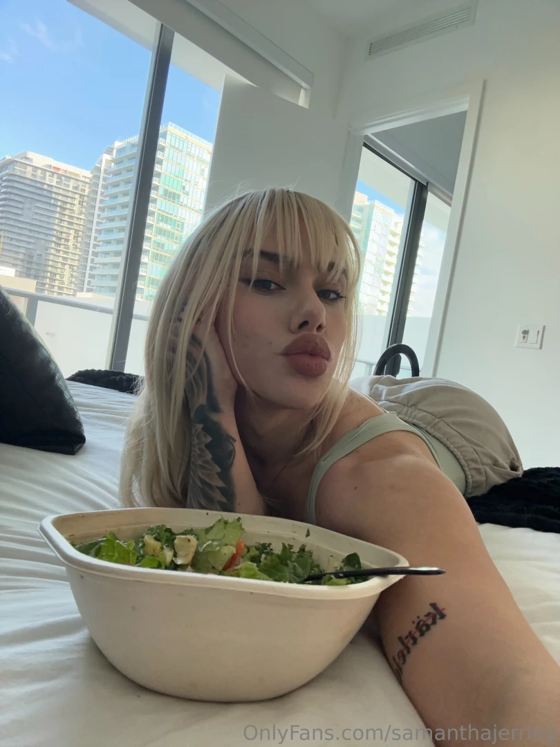 If anyone wants to be on my special nice list my wishlist is now 