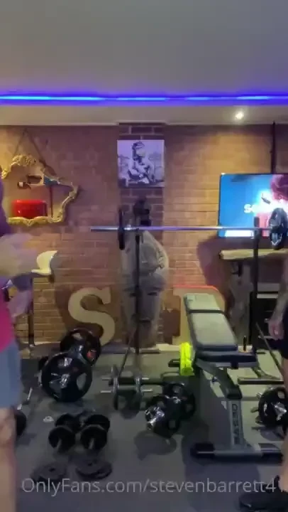 As u can see i get hard str8 away but my str8 mate maximusglutes is 