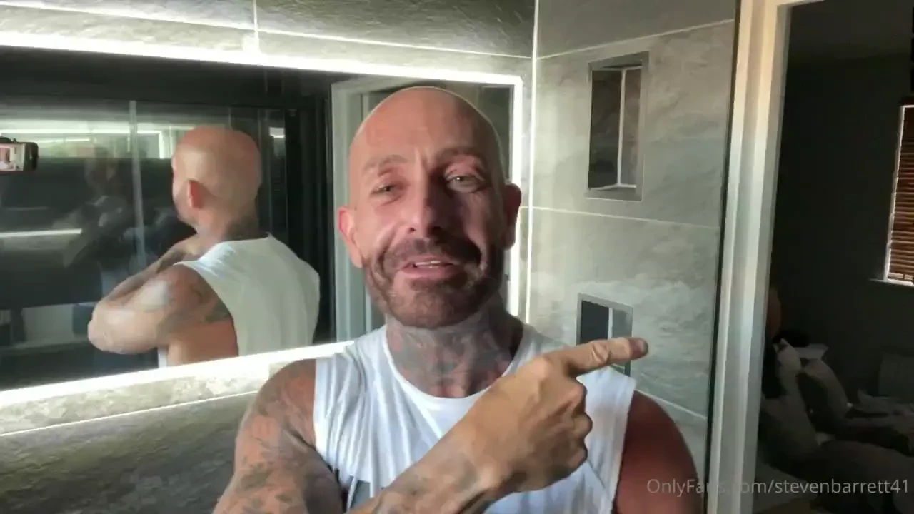 Live sunday night 8 30pm uk time guess who s here for a few days 