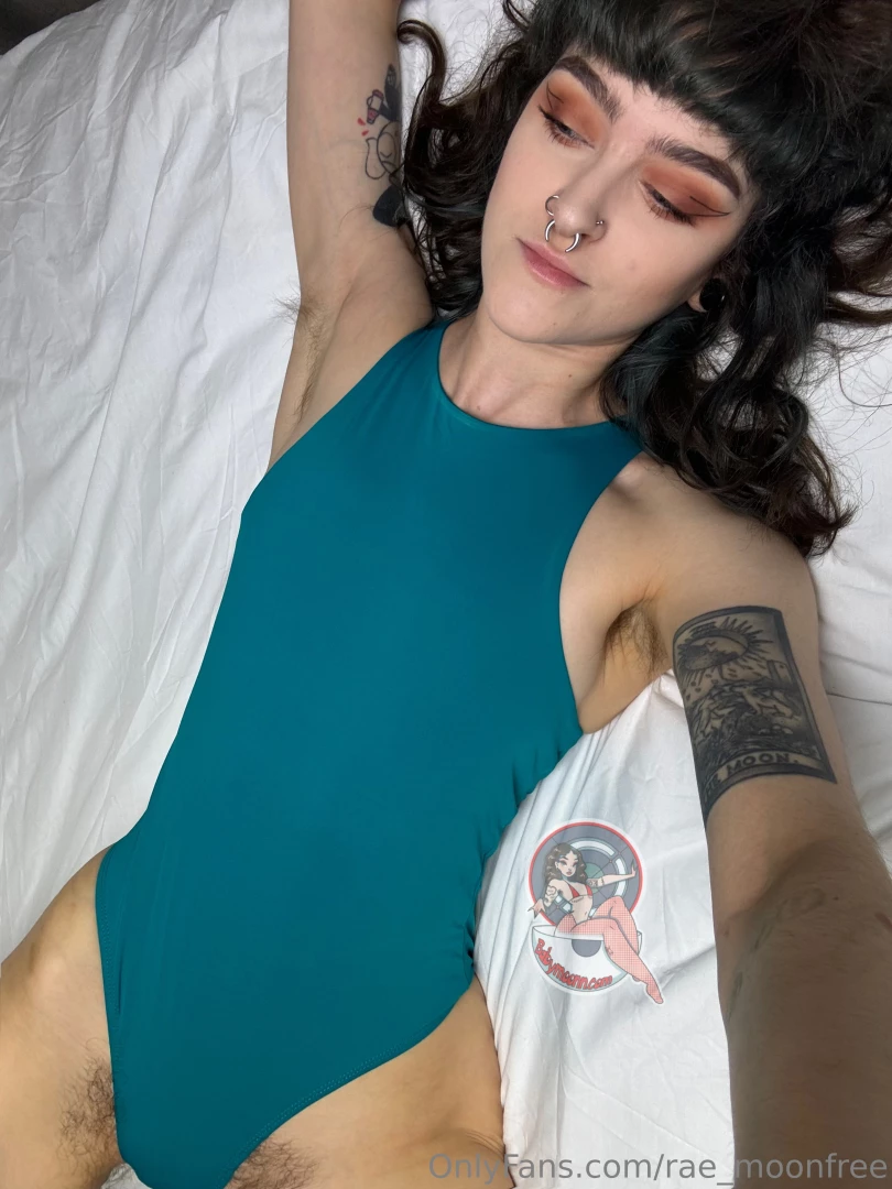 I love how my bush spills out of my clothing 