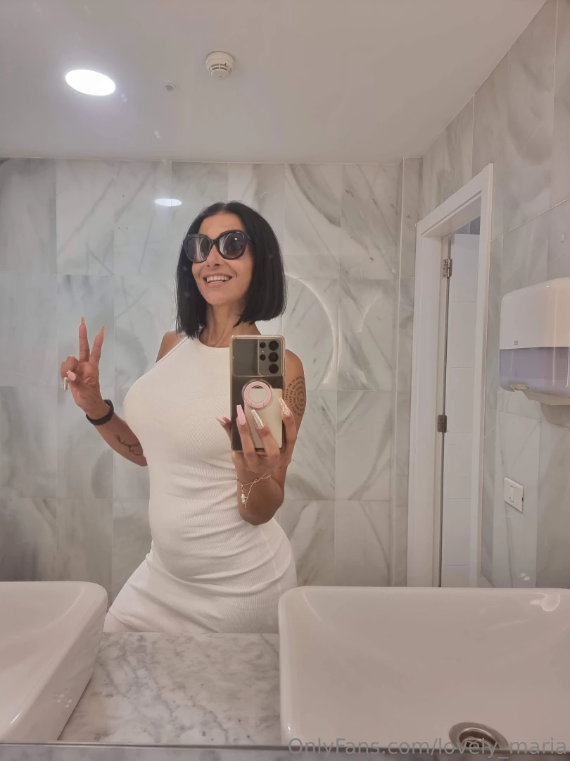 Feeling cute maybe even a little dangerous wanna see dm me 