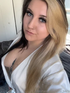 New tit pic pussy pic stripping ass shake dm amp wall post