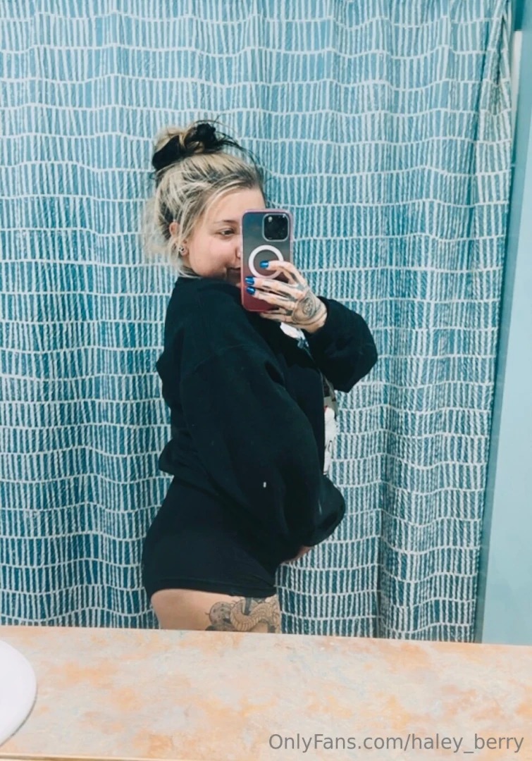Unlock for me to show you my tittys dm amp wall post 