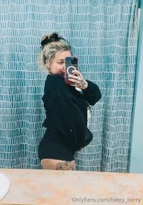Unlock for me to show you my tittys dm amp wall post