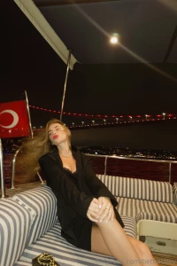 The red color of women s lips has excited men at all times in part 1