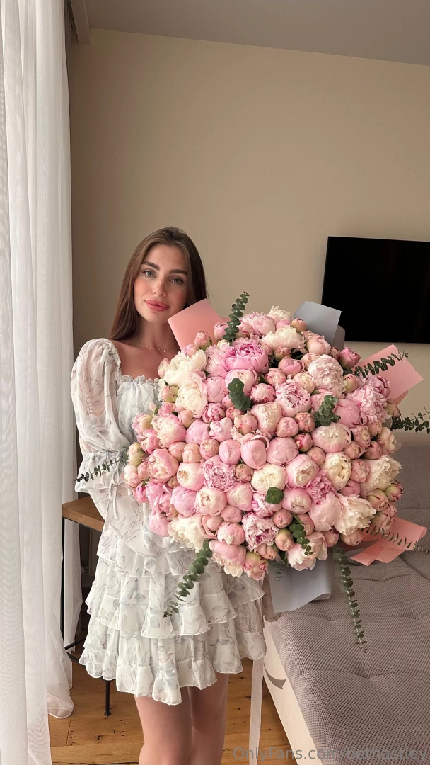 About flowers many men think that flowers are unnecessary and 