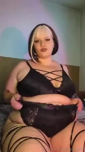 Do you like how i move my big fatty sexy body