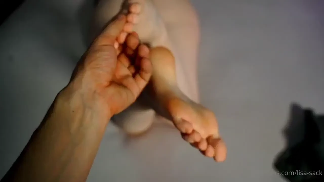 Footjob quicky f r meinen mitbewohner mein erster handjob f r neuen 
