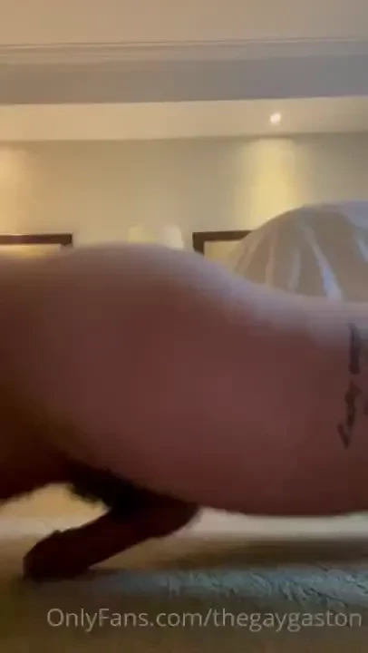 Got horny during my morning push-ups 