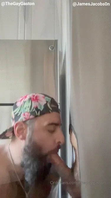 Double gloryhole service jamesjacobs0n stopped by my gloryhole to get part 4 