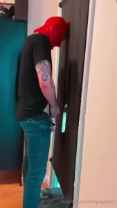 Hot gloryhole guest jakecampbellx stops by my gloryhole to get his part 3