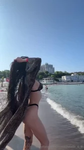 What s the first thing you notice when you see me like this is it how