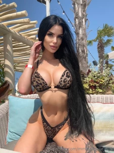 What do you feel when you look at me by the sea is it the warm breeze