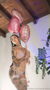 Who didnt get their free surprise pic yet today