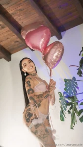 Who didnt get their free surprise pic yet today part 1