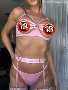 Got you the ultimate bundle of nothing but titty content enjoy a