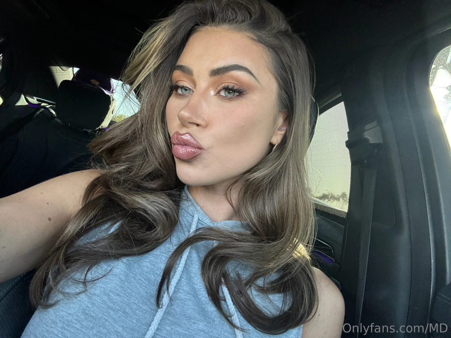 Big juicy wet kisses only 