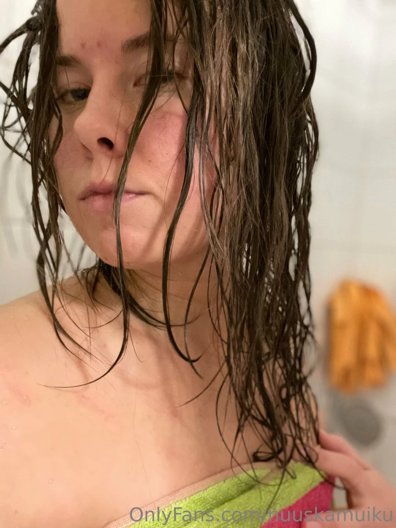 Fever fucks me notice my hair and my mop - like twins right 