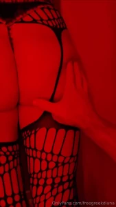 28 minutes of getting spanked throated and pussy fucked all ending