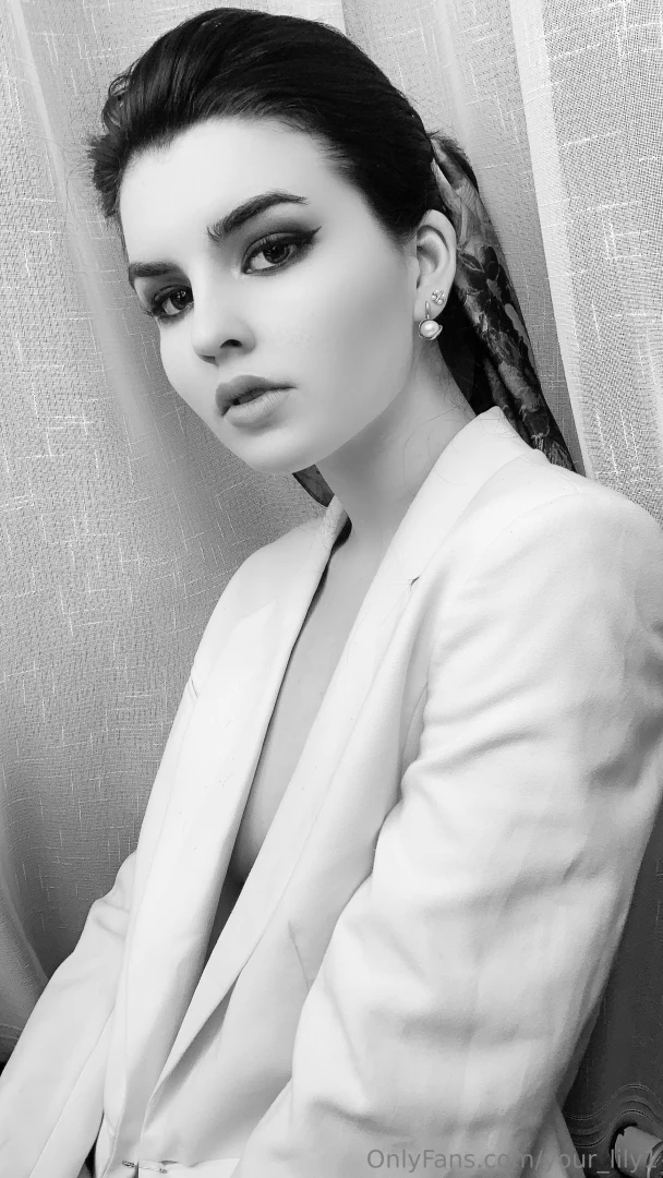 Honey you have no idea what a diverse girl i am and i would like to part 4 